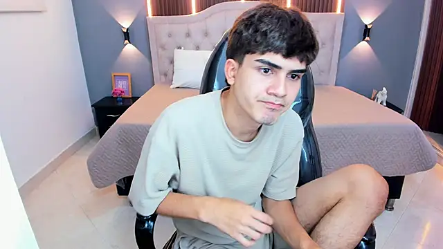 Tommy18__ webcam