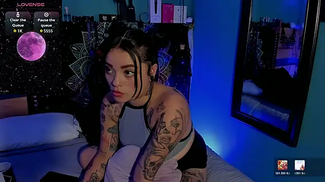 Watch ChloeAllennn live on EroticFlix - High definition streams