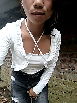 Lipailip_101 webcam