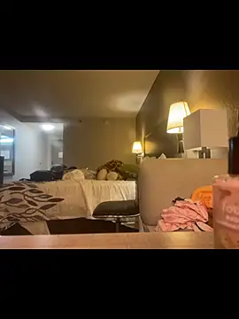 Watch MegaTinyyy live on EroticFlix - High definition streams