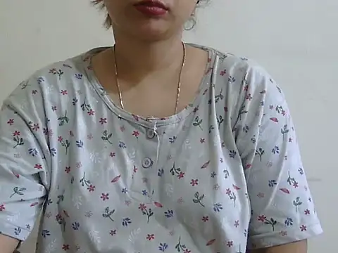 shivi_jaan webcam