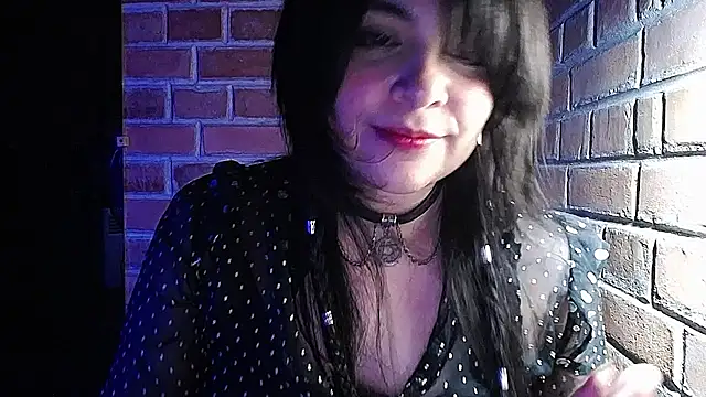 DarkRoseUwU webcam