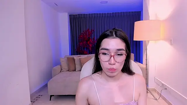 Watch Emma_caarter_ live on EroticFlix - High definition streams