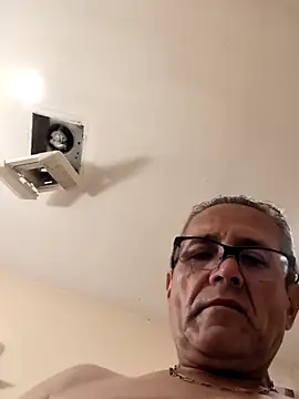 bobby69cock webcam