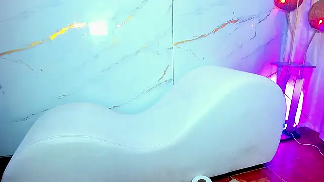 AmazingOrgasm webcam