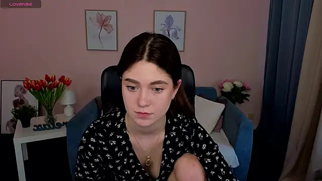 SunnyBloss live cam on StripChat