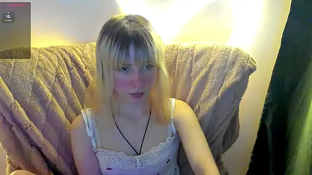Watch MiaKimiko live on EroticFlix - High definition streams