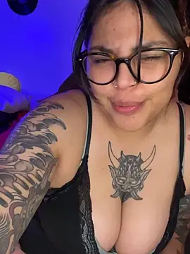 miacanela_xo