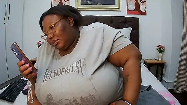 DAIRYBELLELIZxx webcam