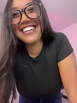SharaRous webcam