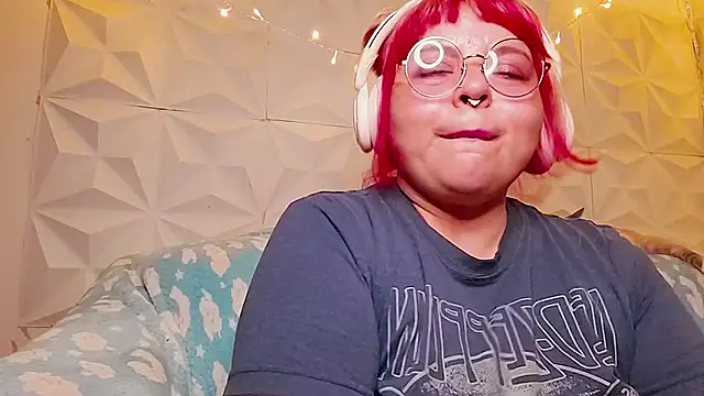 Satyn_doll live cam on StripChat
