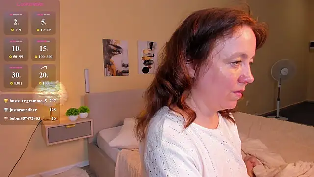 Kira_Adler webcam