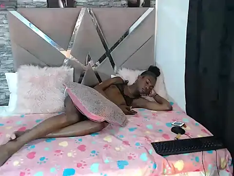 black_tsx webcam