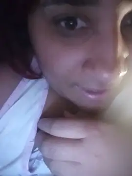 srtsara live sex cam