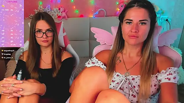 hotty_girls_here webcam