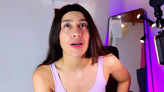 Milan_Rouxx webcam