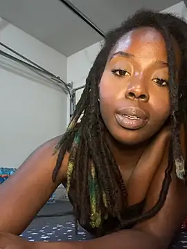 thechocolatepeach webcam