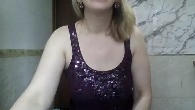 MiyaHottie webcam