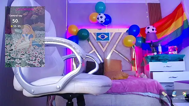 Tiffany_Valentiine webcam