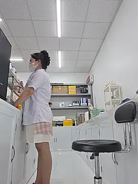 HinaLovely webcam