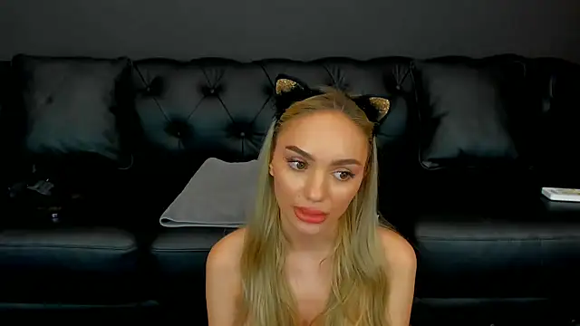 HaleySweet18 webcam