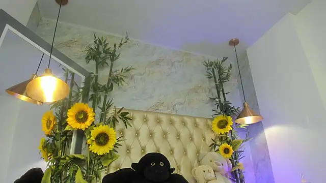 LittleeJaz webcam