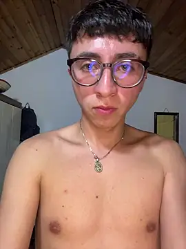 CamiRojas_boy webcam
