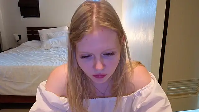 wendy_228 (F young) - take off my top