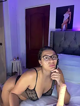 ema_zoe webcam