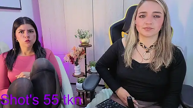Miss_Annye webcam