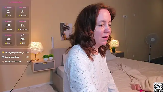 Kira_Adler webcam