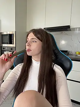 CurlyLara live sex cam
