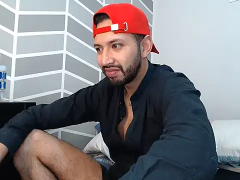 thomass1018 webcam
