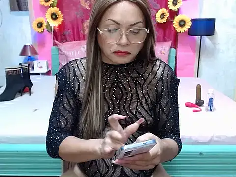 UrAsianPrincessDanie webcam