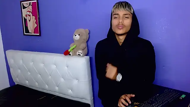 Angel_foxc13 webcam