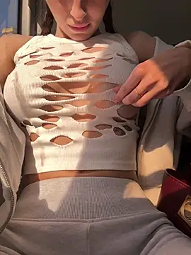 -missbehaving-'s live cam