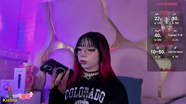 NaniiSisy webcam