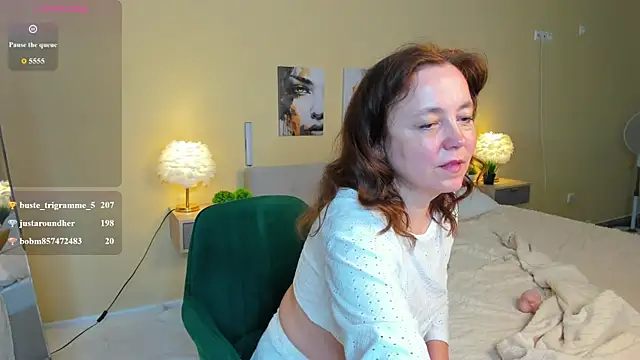 Kira_Adler webcam