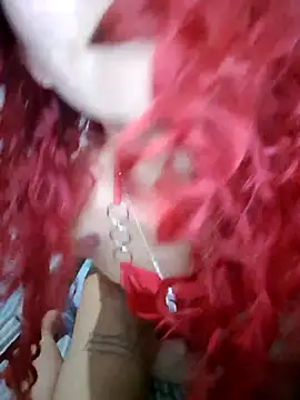 linda_red6