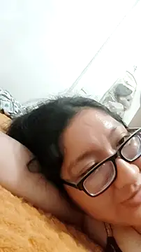 Latina_Lesly