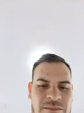 Edwin_Q live cam on StripChat