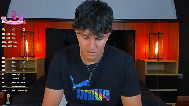 Leo_Savage_ webcam