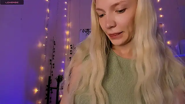 AnyaTaylor_ webcam
