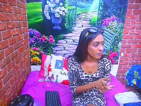 Watch IndianPretty14u2Luv live on EroticFlix - High definition streams