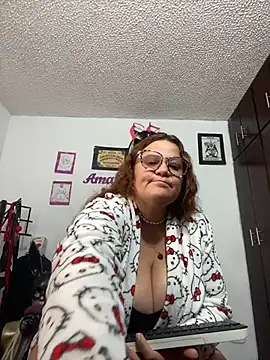 KimmyDark1 webcam