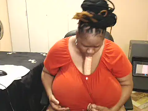 Watch sweetnoziexx live on EroticFlix - High definition streams