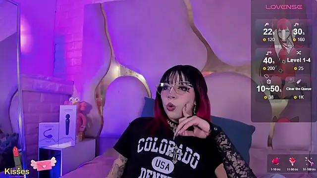 NaniiSisy webcam