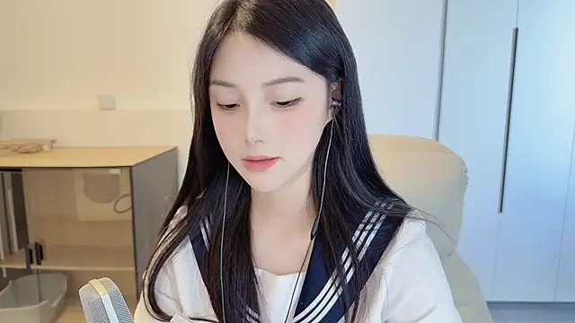 Watch holo_love live on EroticFlix - High definition streams