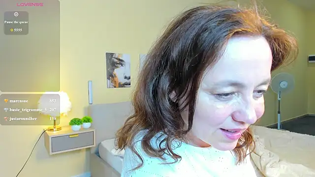 Kira_Adler webcam