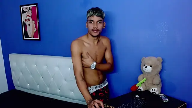 Angel_foxc13 webcam